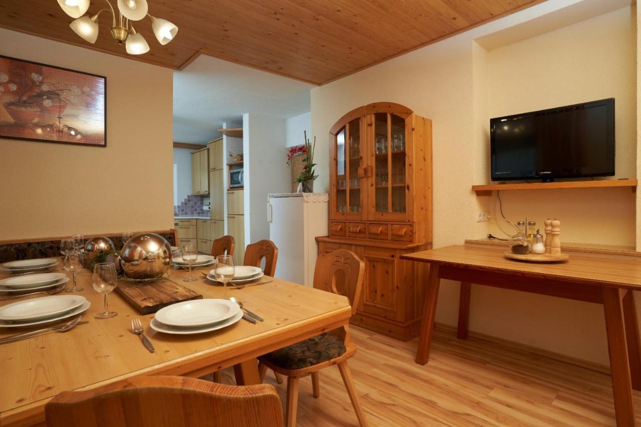 Almaar - Arno'S Hoamat Apartment Solden Bagian luar foto